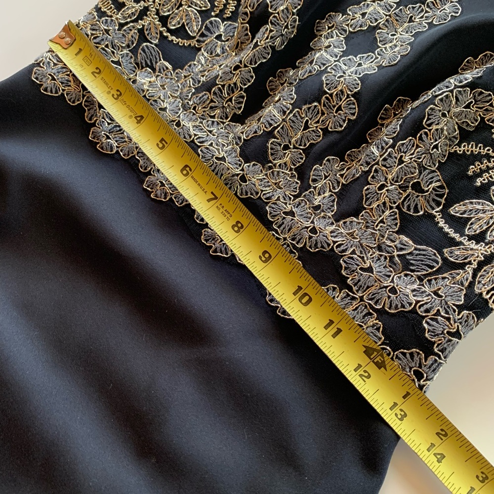 Tadashi Shoji Embroidered Cocktail Dress. 0. NWT. Black Gold Lace Bodice & Hem - Picture 8 of 15